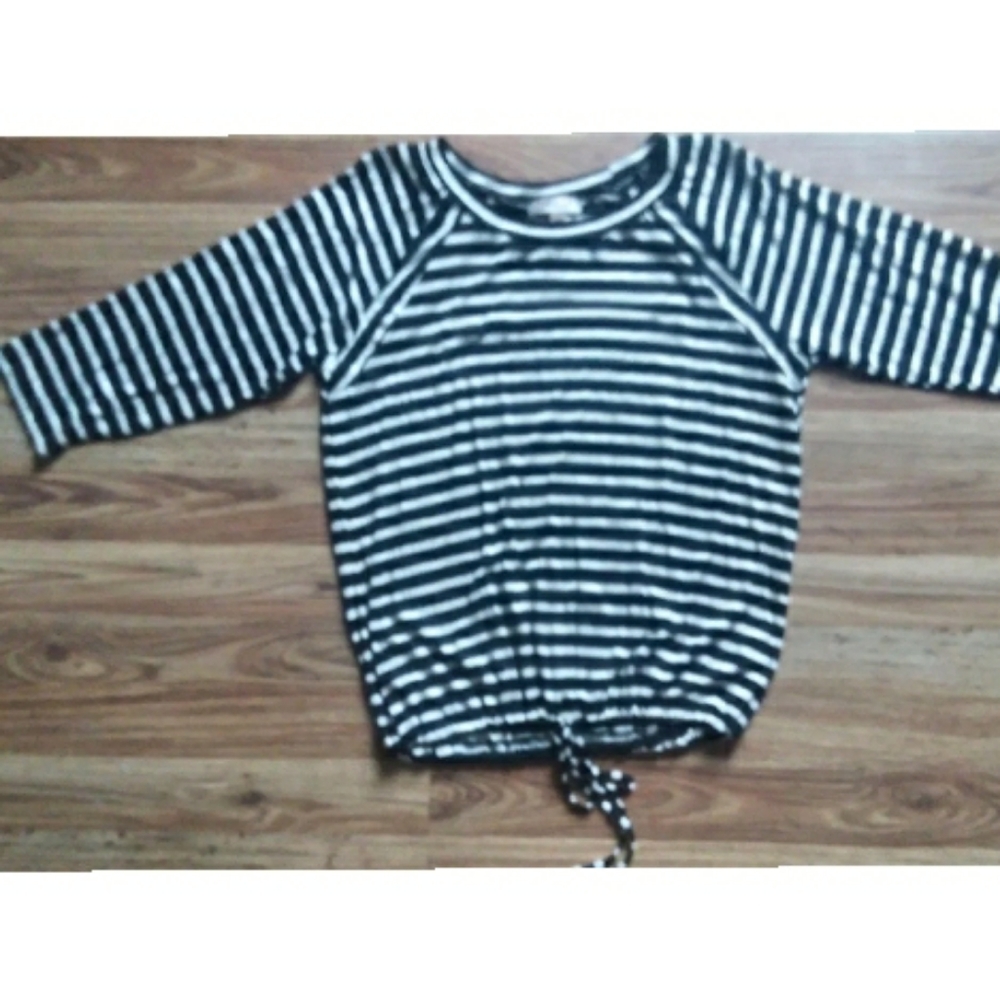 NWT Jrs Small Fotia Blouse